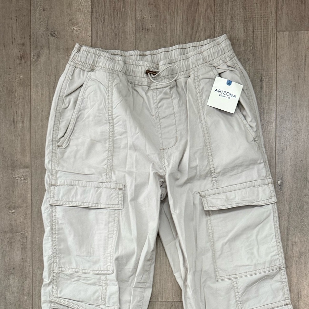 Arizona Jean Co. Pebbled Beach Cargo Pants NWT - Picture 3 of 9
